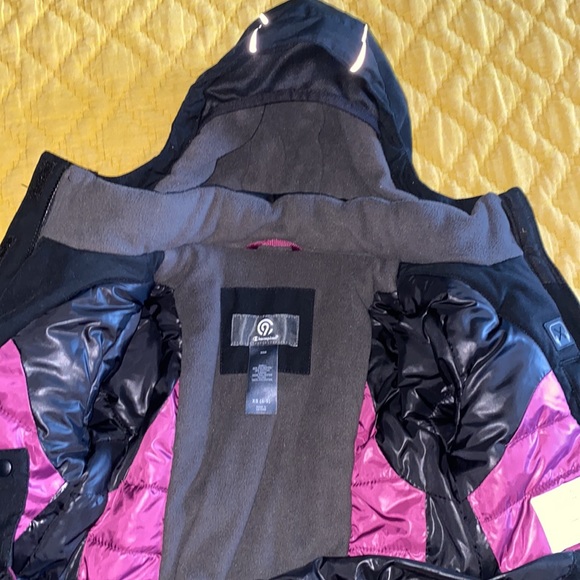 Girls Jacket - Picture 2 of 3